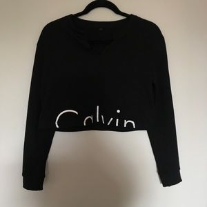 CALVIN KLEIN CROPPED SWEATSHIRT✨